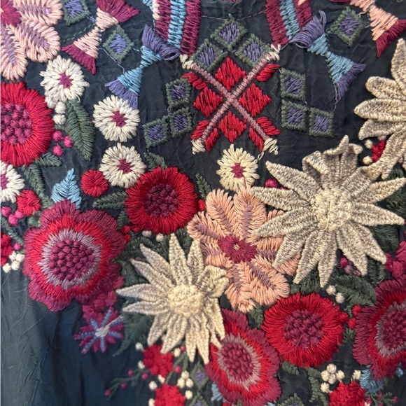 Johnny Was boho tunic embroidered flowers *flaw- bleach spots* upcycled? Sz med - Picture 7 of 11